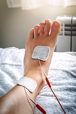 포토 JPG 해외이미지 직업 신체 근육 휴식 건강 병원 사람 사람없음 치료 마사지 근육질 철사 충격 테라피 돌봄 물리치료 양발 치유 해외포토 컨셉 의학 모션 뷰티 몸매 파일형식 이미지허브