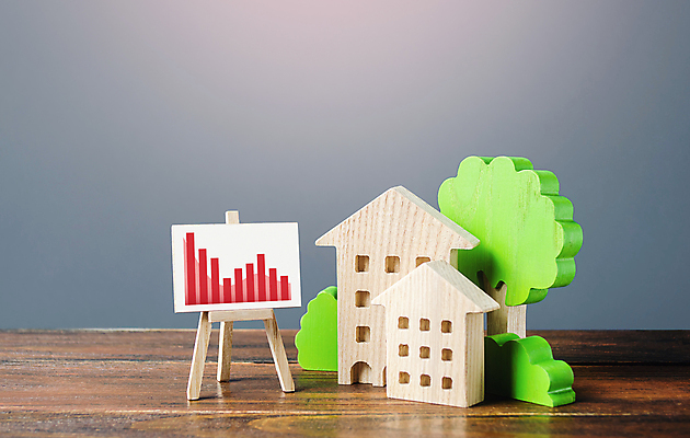 포토 JPG 해외이미지 컨셉 돈 비즈니스 부동산 화살 아파트 주택 사람없음 빨간색 금융 경제 세일 가을 시장 재산 떨어짐 구매 가격 하락 투자 가치 평가 대여 대출 관심 우울증 위기 적자 비용 해외포토 계절 컬러 건물 쇼핑 질병 파일형식 이미지허브