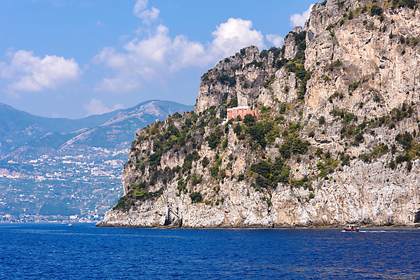 포토 JPG 해외이미지 바다 여행 자연 하늘 휴가 휴식 산 주택 풍경 사람없음 야외 건물 여름 마을 탑 이탈리아 보트 동굴 크루즈 지중해 빌라 암초 모터보트 타운 해외포토 건축물 계절 유럽 컨셉 배_교통 도시 생태계 파일형식 이미지허브