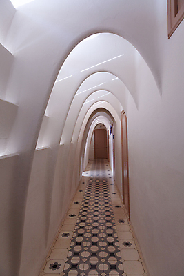 포토 JPG 해외이미지 디자인 유럽 문화 건축양식 상상 주택 실내 미술 사람없음 건물 장식 복도 스페인 건축가 타일 아치 바르셀로나 스페인어 스타일 해외포토 직업 건축물 건축 나라 문화예술 내부 파일형식 이미지허브