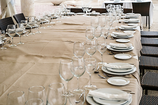 포토 JPG 해외이미지 식기 접시 디자인 안경 음료 음식 백그라운드 포크 유리 탁자 이벤트 사람없음 내부 장식 빛 세트 파티 식당 식사 저녁식사 카페 식탁보 흰색 축하 직물 칼 고급 우아함 은색 크리스탈 서비스 만족 냅킨 설정 점심식사 백자 해외포토 잡화 감정 컬러 가구 컨셉 재질 상점 도자기 광석 파일형식 이미지허브