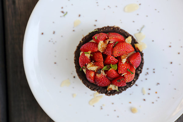 포토 JPG 해외이미지 디저트 실내 사람없음 하이앵글 과일타르트 딸기타르트 타르트 해외포토 음식 빵 뷰포인트 내부 파이_빵 파일형식 이미지허브