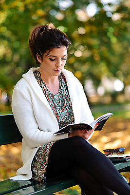 포토 JPG 해외이미지 모델 학생 응시 계절 공원 교육 단풍 잎 벤치 자연 아침 휴식 따뜻함 한명 앉기 성인 취미 야외 책 스터디 독서 태양 유행 맑음 가을 신선 도시 읽기 대학교 문학 내추럴 혼자 스타일 해외포토 주간 자연요소 식물 1 시선 공공시설 컨셉 의자 학교 모션 날씨 사람 학습 생태계 파일형식 이미지허브