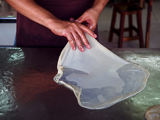 포토 JPG 해외이미지 전통 아시아 음식 빵 이동 비즈니스 재료 모션 디저트 거리 건강 관리 요리 사람 동양인 사람없음 상점 주방 식당 요리사 식사 흰색 신선 뜨거움 시장 닫기 이슬람교 인도인 준비 반죽 만들기 롤 밀가루 지역 남쪽 길거리음식 블러 인기 핸드메이드 해외포토 외국인 직업 나라 종교 컬러 컨셉 인종 가루 방향 파일형식 이미지허브