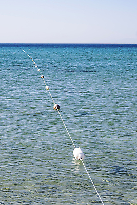 포토 JPG 해외이미지 구름 디자인 계절 모래 파도 바다 섬 여행 백그라운드 자연 벽지 하늘 휴가 휴식 풍경 사람없음 야외 물 여름 파란색 햇빛 태양 맑음 만 뜨거움 떨어짐 휴양지 내추럴 파라다이스 수평선 해외포토 자연요소 컬러 컨셉 날씨 장소 생태계 파일형식 이미지허브