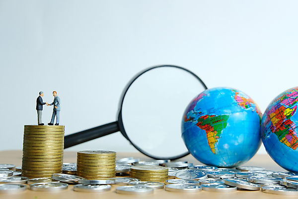 포토 JPG 해외이미지 백그라운드 컨셉 돈 비즈니스 악수 사람없음 금융 경제 파란색 세계 글로벌 사무실 장난감 숫자 노란색 쌓기 동전 미니어처 성장 흰색 시장 계획 주식 계약 무역 문서 투자 결재 이익 해결 공유 회계 대출 빚 경영 마케팅 세금 수입 위기 해외포토 문자 산업 컬러 모션 손짓 모형 재산 파일형식 이미지허브