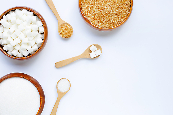 포토 JPG 해외이미지 식재료 실내 종류 사람없음 조미료 달콤 설탕 흰배경 나무숟가락 나무그릇 황설탕 해외포토 그릇 백그라운드 내부 목재 숟가락 흰색 맛 향미료 파일형식 이미지허브