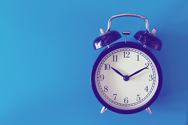 포토 JPG 해외이미지 직업 시계 포즈 백그라운드 컨셉 비즈니스 성공 스트레스 아이디어 사람없음 파란색 사무실 달리기 우주 수확 시간 업무 절약 날짜 계획 심볼 손목시계 경영자 복고 약속 바쁨 공포 과거 야근 타이머 경영 마감 분 압력 인내 카운트다운 해외포토 컬러 농업 장신구 모션 작업 리더 파일형식 이미지허브