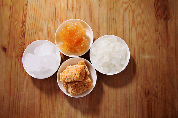 포토 JPG 해외이미지 접시 음식 재료 탁자 사탕 사람없음 목재 갈색 쌓기 주방 흰색 그룹 사발 황금 달콤 낟알 크리스탈 설탕 날것 결 칼로리 해외포토 나무 식기 컬러 가구 무늬 모션 디저트 사기그릇 맛 광석 파일형식 이미지허브