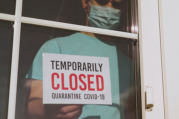 포토 JPG 해외이미지 회사 비즈니스 창문 매달리기 건강 한명 문 상점 식당 잠김 정보 오픈 발표 메시지 변화 종업원 심볼 사인 진열장 소매 주인 취소 경보 되감기 전염병 레터링 해외포토 직업 1 컨셉 모션 사람 질병 파일형식 이미지허브