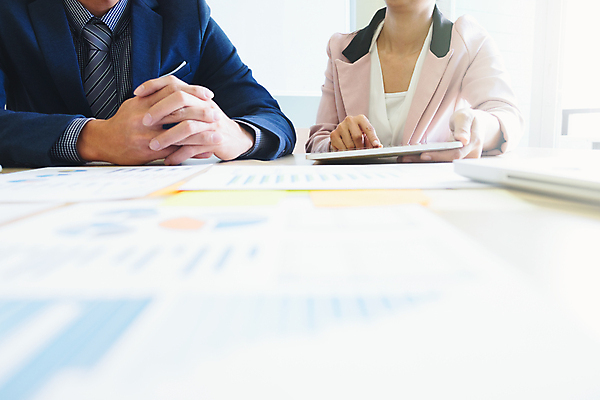 포토 JPG 해외이미지 라이프스타일 손 남자 손가락 협력 설계 직장 기술 사람 사람없음 금융 컴퓨터 터치패드 알약 디지털 자료 공연 방 터치 네트워크 시장 결과 계획 분석 보고서 해결 멀티미디어 패드 진행 혁명 마케팅 세미나 프리랜서 힙스터 콜라보레이션 해외포토 직업 패션 컨셉 회사 이벤트 생활 신체부위 경제 전자제품 약 파일형식 이미지허브