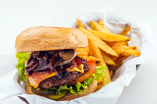 포토 JPG 해외이미지 패스트푸드 실내 사람없음 한개 감자튀김 햄버거 인스턴트 정크푸드 흰배경 종이호일 해외포토 1 음식 백그라운드 감자 내부 튀김 흰색 파일형식 이미지허브