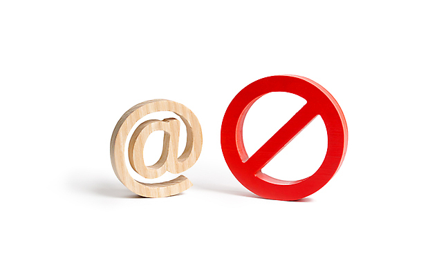 포토 JPG 해외이미지 손 컨셉 인터넷 비즈니스 통신 안전 사람없음 컴퓨터 디지털 자료 중국 정보 오픈 네트워크 보호 위험 큼 사이버 보안 러시아 신분 법 시스템 계산서 시민 경영 고립 관리자 규정 넘어짐 방화벽 사생활 셀프 소셜 제어 해외포토 유럽 아시아 모션 신체부위 전자제품 크기 국민 파일형식 이미지허브