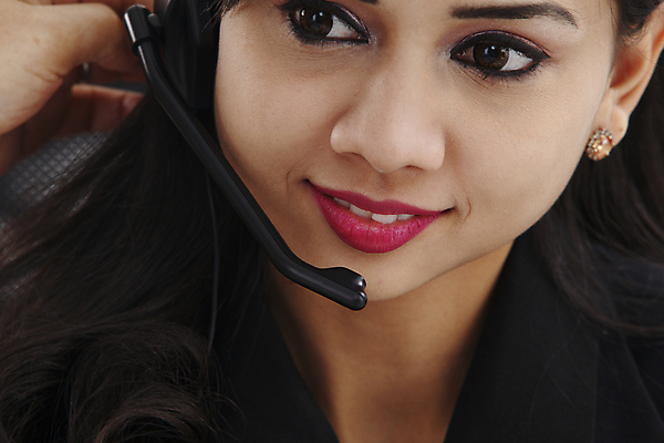 포토 JPG 해외이미지 직업 1 여자 행복 비즈니스 사업가 통신 한명 사람 동양인 정장 성인 스마트폰 헤드폰 도움 직장인 비즈니스우먼 센터 전문직 인도인 중개인 고객 마이크 서비스 컨설턴트 안내원 부름 소통 운영자 정중 여자한명만 해외포토 외국인 옷 감정 음향기기 컨셉 모션 인종 핸드폰 스마트기기 상담 여자만 파일형식 이미지허브