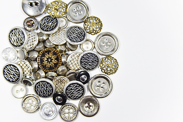 포토 JPG 해외이미지 직업 디자인 드레스 옷 장신구 버튼 아이디어 직장 창조 사랑 미술 취미 사람없음 장식 유행 금속 흰색 공구 직물 잡기 신용카드 작업실 황금 실 은색 바느질 오브젝트 질감 만들기 수공예 재단 경영 고립 항목 핸드메이드 스타일 해외포토 감정 컬러 컨셉 회사 비즈니스 모션 재질 문화예술 금융 도구 공예 파일형식 이미지허브