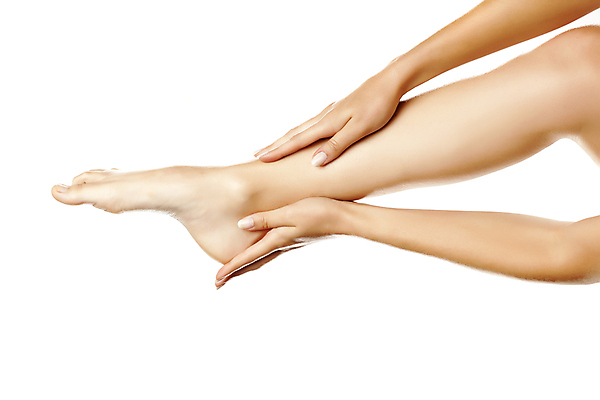 포토 JPG 해외이미지 손 맨발 신체부위 뷰티 매끈함 바르기 각선미 해외포토 모션 발 사람 감각 파일형식 이미지허브