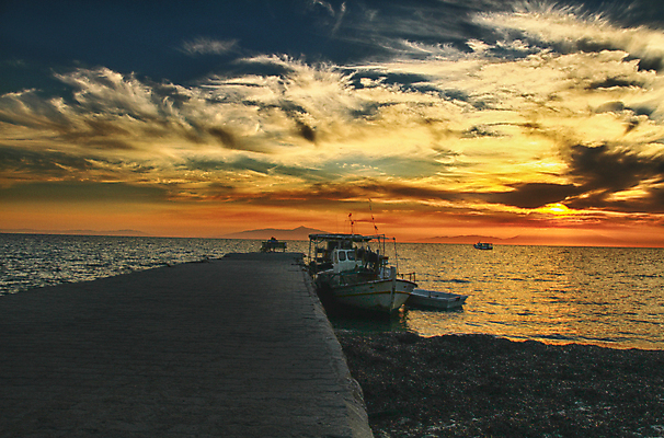 포토 JPG 해외이미지 구름 파도 바다 섬 오렌지 자연 하늘 아침 풍경 사람없음 야외 가로 빨간색 물 여름 관광지 햇빛 태양 반사 노란색 황혼 일몰 새벽 뜨거움 황금 고독 자연백그라운드 멀리 열대기후 해외포토 주간 자연요소 계절 감정 컬러 여행 백그라운드 과일 노을 생태계 파일형식 이미지허브