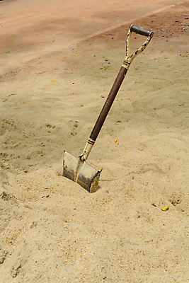 포토 JPG 해외이미지 모래 사람없음 흙 장비 공구 업무 삽 오브젝트 땅바닥 땅파기 해외포토 바닥 도구 작업 파일형식 이미지허브