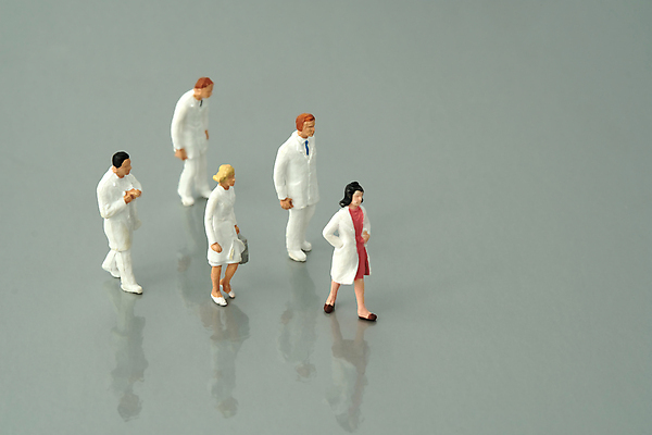 포토 JPG 해외이미지 직업 여자 남자 행복 백그라운드 컨셉 유니폼 건강 병원 사람 사람없음 치료 달리기 약 환자 간호사 의사 흰색 긴급 최고 업무 그룹 바이러스 약국 심볼 직원 심플 영웅 고립 돌봄 지원 헬프 해외포토 옷 감정 컬러 의학 모션 의료진 작업 도움 파일형식 이미지허브