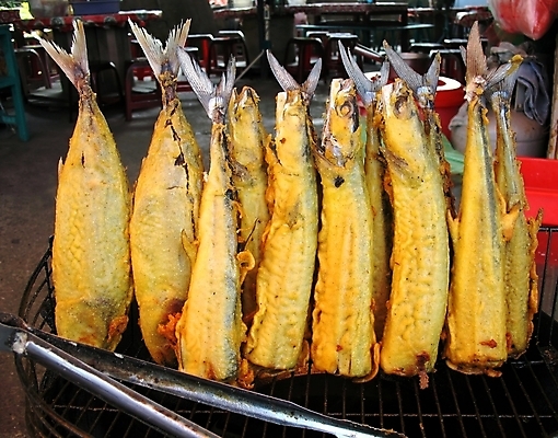 포토 JPG 해외이미지 음식 집게 어류 요리 사람없음 야외 주방 식당 중국 튀김 지성 해산물 꼬리 줄서기 철강 해외포토 아시아 모션 상점 수중동물 파일형식 이미지허브