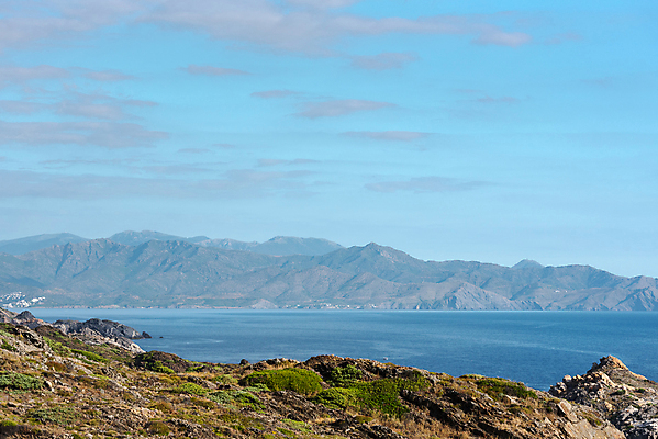 포토 JPG 해외이미지 공원 바다 여행 자국 자연 낚시 휴가 휴식 풍경 사람없음 야외 물 여름 파란색 수영 만 보트 스페인 망토 지중해 네비게이션 스페인어 지질학 캡모자 헤드랜드 해외포토 자연요소 모자_잡화 계절 공공시설 교육 유럽 컬러 컨셉 배_교통 레저 수상스포츠 생태계 파일형식 이미지허브