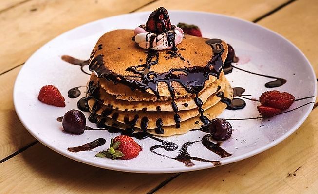 포토 JPG 해외이미지 전통 접시 열매 안경 음식 빵 단풍 과일 아침 디저트 건강 요리 사람없음 노란색 쌓기 케이크 식당 식사 저녁식사 신선 뜨거움 황금 달콤 맛 아침식사 굽기 메뉴 블루베리 브런치 밀가루 서빙 칼로리 버터 꿀 솜털 프랑스어 점심식사 어려움 영양분 핸드메이드 크레이프 해외포토 주간 식물 문자 식기 잡화 컬러 컨셉 잎 모션 상점 가루 구이 파일형식 이미지허브