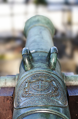 포토 JPG 해외이미지 유럽 바다 여행 통 사람없음 초록색 관광지 금속 총 수확 골동품 역사 박물관 러시아 과거 해군 청동 팔 폴란드 갑옷 러시아인 옛날 해외포토 서양인 나라 무기 컬러 컨셉 농업 재질 군대 신체부위 보호장비 파일형식 이미지허브