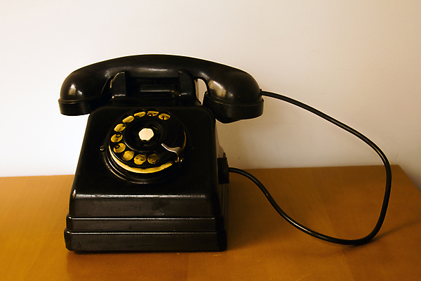 포토 JPG 해외이미지 선 벽 백그라운드 비즈니스 통신 탁자 열쇠 말하기 사람없음 목재 가로 스마트폰 숫자 검은색 수확 클래식 연결 플라스틱 전화기 심볼 오브젝트 수화기 싱글 복고 부름 통화 다이얼 소통 고립 옛날 타종 스타일 해외포토 나무 문자 컬러 가구 컨셉 농업 재료 모션 재질 핸드폰 스마트기기 종 파일형식 이미지허브