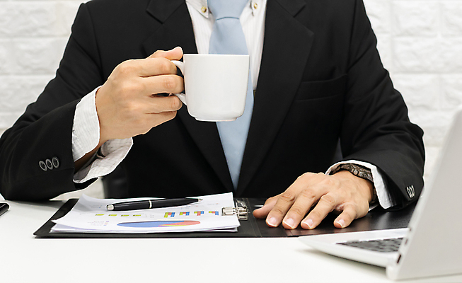 포토 JPG 해외이미지 직업 라이프스타일 남자 행복 커피 음료 인터넷 비즈니스 사업가 통신 성공 노동자 직장 사람 앉기 성인 사람없음 금융 노트북 컴퓨터 사무실 웹 카페 업무 비즈니스맨 종업원 스마트 책상 경영자 온라인 경영 소셜 심각 해외포토 감정 가구 컨셉 회사 모션 생활 경제 전자제품 상점 작업 직장인 리더 파일형식 이미지허브