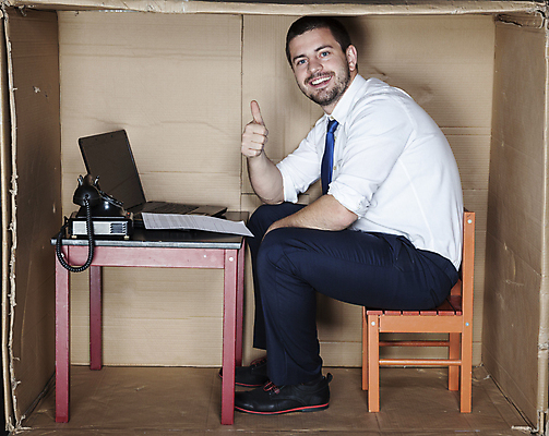 포토 JPG 해외이미지 전신 백인 남자 의자 탁자 한명 앉기 성인 옆모습 노트북 상자 사무실 업무 비즈니스맨 전화기 갇힘 답답함 성인남자한명만 해외포토 서양인 1 뷰포인트 가구 비즈니스 모션 사람 전자제품 작업 직장인 감각 남자한명만 성인남자만 파일형식 이미지허브