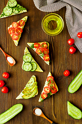 포토 JPG 해외이미지 접시 음식 빵 패턴 채소 샌드위치 건강 요리 사람없음 식사 플랫 아침식사 정상 먹기 토스트 위치 아보카도 점심식사 채식주의자 비건 해외포토 식기 무늬 과일 모션 채식 파일형식 이미지허브