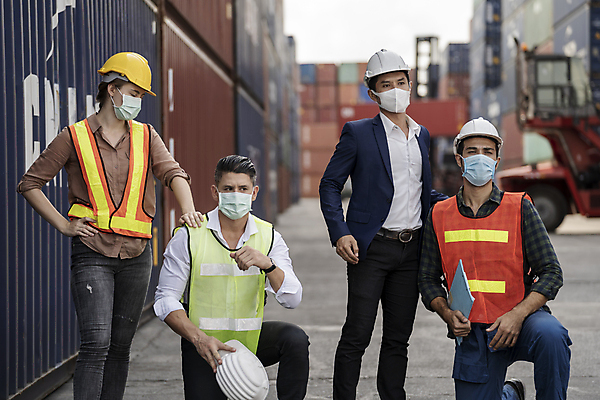 포토 JPG 해외이미지 직업 여자 유럽 산업 공장 노동자 실내 가면 안전 사람 여러명 사무실 노란색 건강관리 기계 고통 의사 덮개 업무 열 작업실 작업장 수술 엔지니어 제조 보호 헬멧 창고 정비공 운영자 자동 해외포토 감정 나라 컬러 다수 컨셉 비즈니스 공업 의학 건강 관리 내부 치료 의료진 뚜껑 작업 기술자 보호장비 파일형식 이미지허브