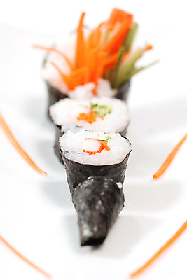 포토 JPG 해외이미지 전통 아시아 문화 음식 조각 오렌지 밥 치즈 새우 건강 어류 요리 동양인 사람없음 주방 일본 식사 저녁식사 초밥 회 흰색 신선 해조류 고추냉이 먹기 해산물 크림 날것 롤 연어 동쪽 점심식사 해외포토 나라 컬러 과일 모션 유제품 갑각류 인종 수중동물 양념 해양식물 방향 일본음식 파일형식 이미지허브