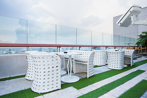 포토 JPG 해외이미지 응시 산업 탁자 하늘 주택 경비 안전 사람없음 야외 내부 건물 전자제품 사무실 카메라 모니터 식사 장비 관찰 도시 바 보호 보안 전자 공포 감시 시스템 동영상 사생활 스파이 제어 해외포토 건축물 시선 가구 컨셉 비즈니스 모션 컴퓨터 파일형식 이미지허브