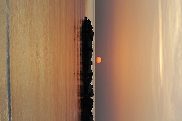 포토 JPG 해외이미지 유럽 파도 자연 하늘 아침 파노라마 풍경 사람없음 햇빛 태양 반사 일출 맑음 이탈리아 스카이라인 수평선 해외포토 주간 자연요소 나라 바다 날씨 촬영기법 노을 생태계 파일형식 이미지허브