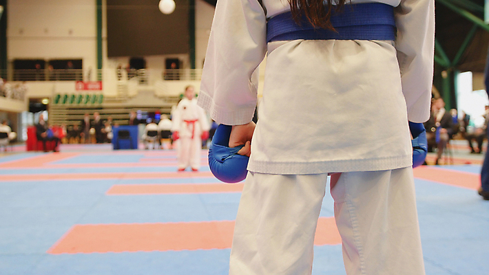 포토 JPG 해외이미지 여자 유럽 스포츠 포즈 장갑 이동 유니폼 모션 운동선수 사람 사람없음 빨간색 점프 힘 경기장 권투 심판 보호 공격 기모노 준비 체육관 싸움 러시아 법관 대회 공격적 규율 노크 때리기 복잡 상대 토너먼트 해외포토 잡화 옷 나라 컬러 컨셉 스포츠시설 격투기 일본전통의상 법률가 파일형식 이미지허브