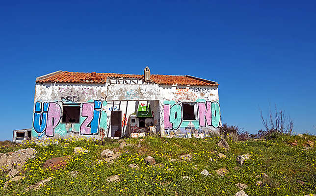 포토 JPG 해외이미지 문화 벽 건축양식 텍스트 추상 주택 미술 사람없음 건물 페인트 봄 손상 시골 그래피티 버리기 구식 옛날 파멸 해외포토 건축물 계절 건축 컨셉 무늬 모션 문화예술 낙서 그림 파일형식 소멸 이미지허브