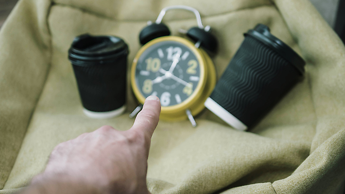 포토 JPG 해외이미지 디자인 포스터 커피 음료 음식 시계 백그라운드 컨셉 일러스트 비즈니스 아침 추상 아이디어 미술 사람없음 그래픽 컵 사무실 갈색 우주 식당 검은색 카페 머그컵 자명종 수확 종 흰색 신선 시간 뜨거움 맛 아침식사 오브젝트 복고 공포 카푸치노 에스프레소 경보 고립 단절 라떼 카페인 스타일 해외포토 주간 식기 컬러 무늬 농업 문화예술 상점 식사 알람 파일형식 이미지허브