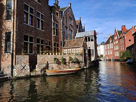 포토 JPG 해외이미지 주간 나무 식물 건축양식 거리 주택 풍경 사람없음 건물 물 햇빛 반사 수확 역사 재산 질감 복고 운하 벨기에 시들음 구식 옛날 힙스터 해외포토 자연요소 건축물 패션 건축 농업 금융 태양 서유럽 파일형식 이미지허브