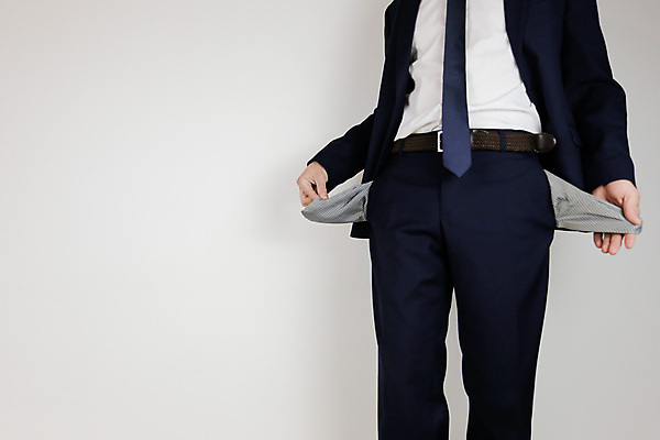 포토 JPG 해외이미지 직업 손 남자 감정 컨셉 돈 비즈니스 사람 사람없음 금융 경제 쇼핑 우정 슬픔 비즈니스맨 구멍 황무지 가난 실업 걱정 호기심 보여주기 빈털터리 파산 빚 우울증 위기 적자 해외포토 모션 신체부위 친구 직장인 재산 질병 파일형식 이미지허브