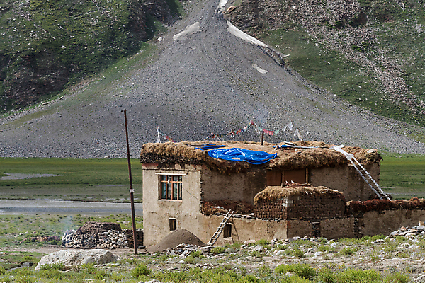 포토 JPG 해외이미지 아시아 여행 밭 자연 하늘 산 주택 풍경 사람없음 파란색 강 컬러풀 마을 계곡 얼음 트래킹 흰색 시골 개울 큼 산등성이 빙하 장면 절정 히말라야 해외포토 자연요소 나라 컬러 농업 레저 건물 크기 생태계 파일형식 산맥 이미지허브