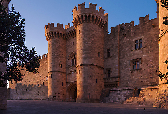포토 JPG 해외이미지 유럽 벽 섬 여행 건축양식 하늘 파노라마 풍경 사람없음 여름 탑 궁전 바위 사찰 성 중세 역사 지중해 그리스 박물관 타운 그리스인 옛날 해외포토 서양인 건축물 계절 건축 나라 바다 고건축 종교건축 촬영기법 돌_바위 도시 파일형식 이미지허브