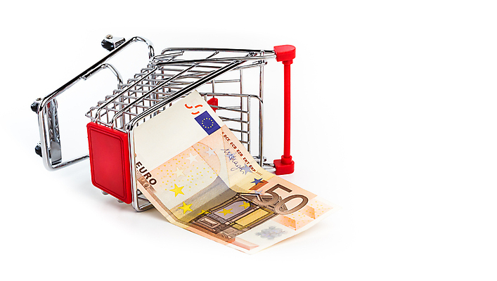 포토 JPG 해외이미지 유럽 종이 백그라운드 컨셉 지폐 돈 비즈니스 사람없음 빨간색 금융 경제 쇼핑 세일 상점 카트 유로 흰색 시장 떨어짐 심볼 상업 반대 소매 파산 고립 위기 해외포토 나라 컬러 재산 파일형식 이미지허브