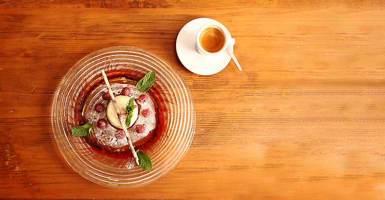 포토 JPG 해외이미지 전통 접시 커피 음료 음식 백그라운드 과일 유리 탁자 디저트 건강 요리 사람없음 목재 컵 갈색 식당 식사 카페 빵집 우유 머그컵 추위 신선 뜨거움 달콤 맛 아침식사 아로마 칼로리 망고 정물화 해외포토 나무 식기 컬러 가구 컨셉 재료 재질 유제품 상점 열대과일 그림 파일형식 이미지허브