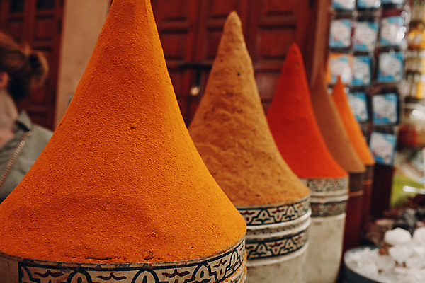 포토 JPG 해외이미지 전통 디자인 아시아 문화 백그라운드 오렌지 유리 주택 이스탄불 미술 동양인 사람없음 장식 빨간색 빛 컬러풀 여행객 상점 시장 향신료 동쪽 칠면조 옛날 해외포토 나라 컬러 과일 재질 조류 문화예술 사람 인종 건물 방향 향미료 파일형식 튀르키예 이미지허브