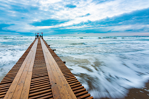 포토 JPG 해외이미지 구름 실루엣 물결 모래 파도 바다 여행 자연 하늘 아침 휴식 파노라마 그림자 풍경 사람없음 야외 물 파란색 빛 컬러풀 반사 일출 항구 황혼 일몰 놀람 새벽 서핑 야간 저녁 방파제 생태학 수평선 해외포토 주간 자연요소 공공시설 교육 감정 컬러 컨셉 교통시설 촬영기법 표정 노을 수상스포츠 생태계 파일형식 이미지허브