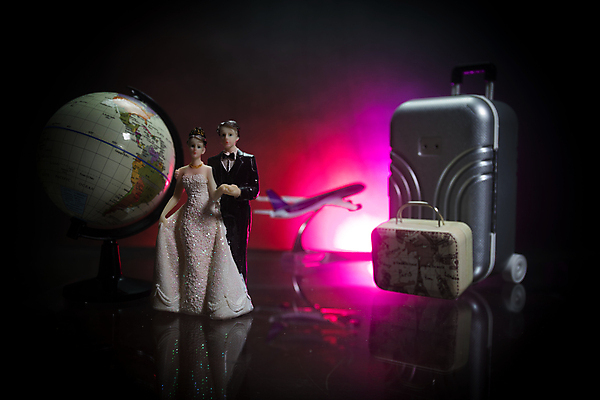 포토 JPG 해외이미지 커플 여자 행복 도로 여행 결혼 백그라운드 컨셉 2 가족 교통시설 남편 휴가 아이디어 항해 발렌타인데이 사랑 정장 성인 사람없음 장식 여름 세계 글로벌 장난감 지구본 여행가방 신혼여행 수확 짐 공항 복고 승객 루트 방법 수하물 해외포토 옷 계절 감정 길 교통 농업 배_교통 가방 관계 데이이벤트 사람 이벤트 시설 파일형식 이미지허브