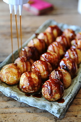 포토 JPG 해외이미지 실내 사람없음 아웃포커스 뿌리기 타코야키 데리야끼 일본음식 나무배경 해외포토 음식 백그라운드 모션 촬영기법 내부 파일형식 이미지허브