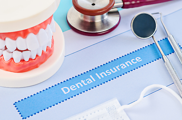 포토 JPG 해외이미지 모델 직업 여자 백그라운드 컨셉 청진기 건강 치과 병원 가면 사람없음 치료 약 거울 장비 환자 흰색 기구 공구 입 치아 보호 칫솔 청소 부식 치과의사 문서 보험 틀니 돌봄 미백 위생관리 치아교정 치통 해외포토 컬러 의학 의료기기 모션 관리 사람 신체부위 위생용품 의사 도구 소화기관 질병 교정 파일형식 이미지허브