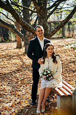 포토 JPG 해외이미지 백인 라이프스타일 커플 공원 여자 남자 딸 행복 결혼 2 가족 관계 자연 결혼식 엄마 남편 휴가 함께함 사랑 미소 사람 성인 야외 두명 여름 부모 흰색 축하 아내 아빠 해외포토 서양인 계절 공공시설 감정 컬러 컨셉 표정 이벤트 생활 생태계 파일형식 이미지허브